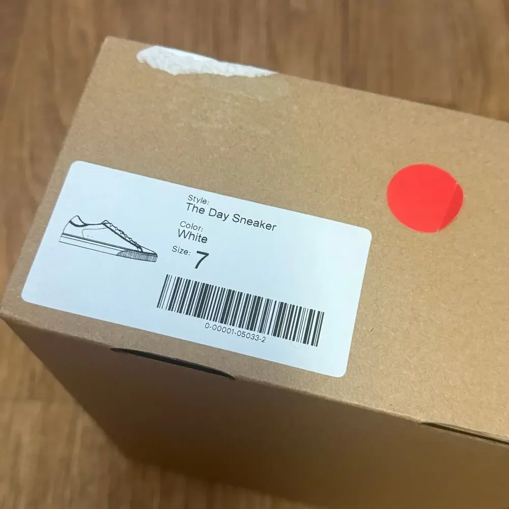 Everlane The Day Sneaker in White Size 7